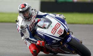 Lorenzo se queda en Yamaha