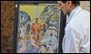Un técnico muestra el reverso de la última adquisición de la Fundación Gala-Salvador Dalí /EFE