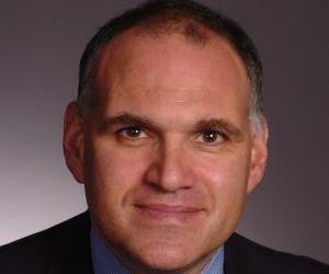 Amos Gelb: «La gente se ha acostumbrado a que la prensa en la red sea gratis»