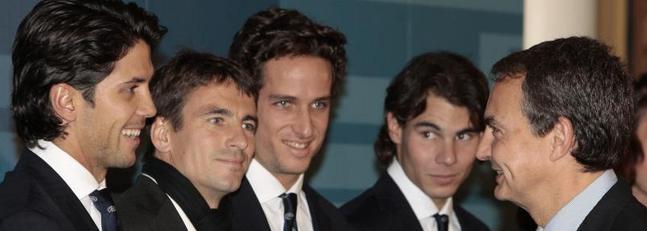 Zapatero personaliza en Nadal los elogios al equipo de Copa Davis: «Rafa, te queremos»