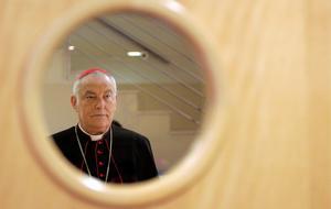 Zenon Grocholewski: «Ningún católico pediría la retirada de símbolos religiosos en un país islamista»