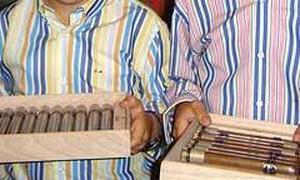 La nueva ley contra el tabaco impedirá fumar en bodas y banquetes