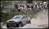Peterhansel lidera en coches con Sainz, segundo