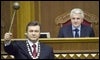 Yanukóvich toma posesión como presidente de Ucrania