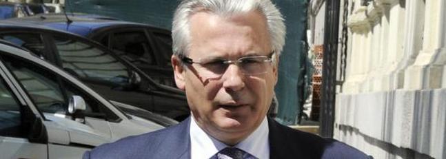 Los sindicatos se concentran en la Universidad Complutense para manifestar su apoyo a Garzón