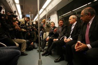 INÉS BAUCELLS  Montilla, con Nadal y Hereu, ayer, en la inauguración de la línea 9 del Metro de Barcelona