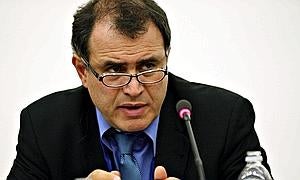 «España aún no ha llegado al precipicio», dice Roubini