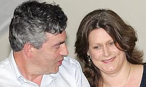 Sara promociona a su héroe