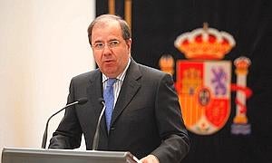 Herrera asegura que las medidas de Zapatero van a costar «sangre, sudor y lágrimas»