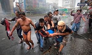 Muere el líder militar de los «camisas rojas» en una de las revueltas