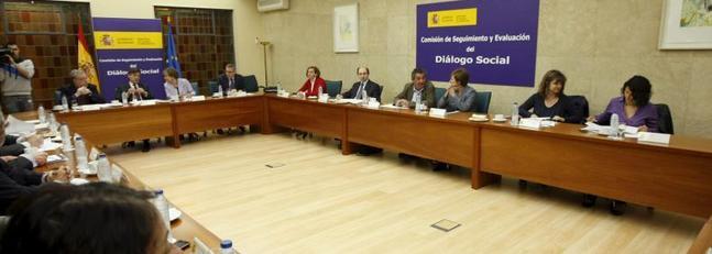 Los sindicatos salen desencantados de la reunión en Trabajo