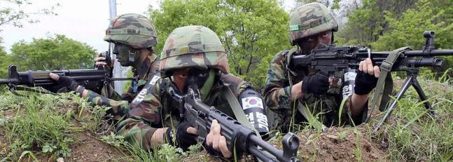 Corea del Norte moviliza a su Ejército de cara a un posible enfrentamiento con Seúl