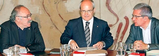 El TC ve los recursos de Montilla contra su negativa a declararse incompetente