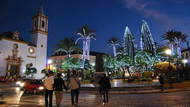 La plaza de la Constitución con las luces de Navidad / L.M.