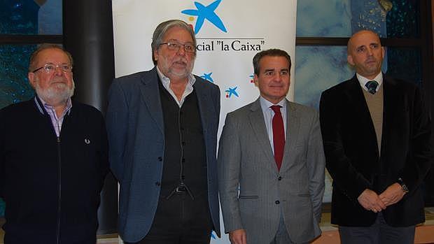 Carrasco, Toscano, Herrador y Álvarez tras la firma de la ayuda / L.M.