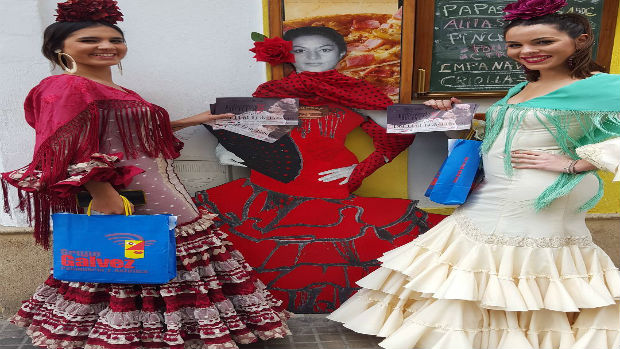 Dos jóvenes flamencas, durante un acto de promoción de la Pasarela