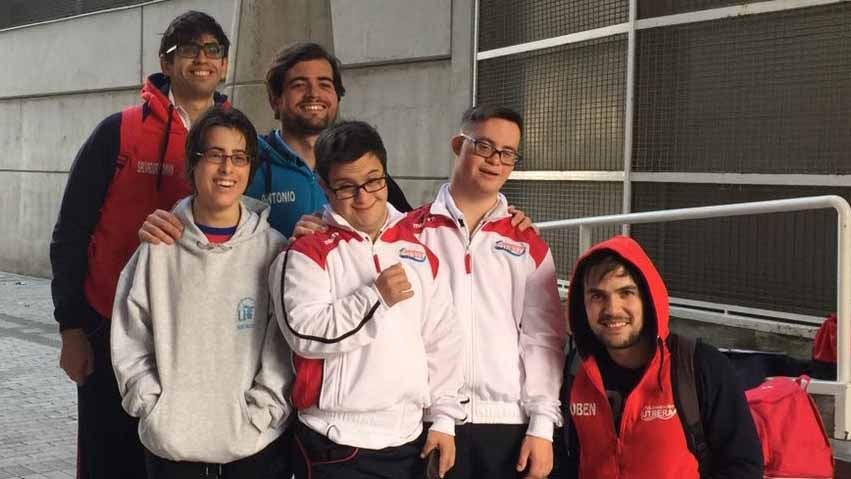 Los representantes del Club Natación Utrera