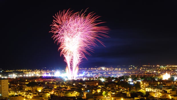 Fuegos artificiales en la feria