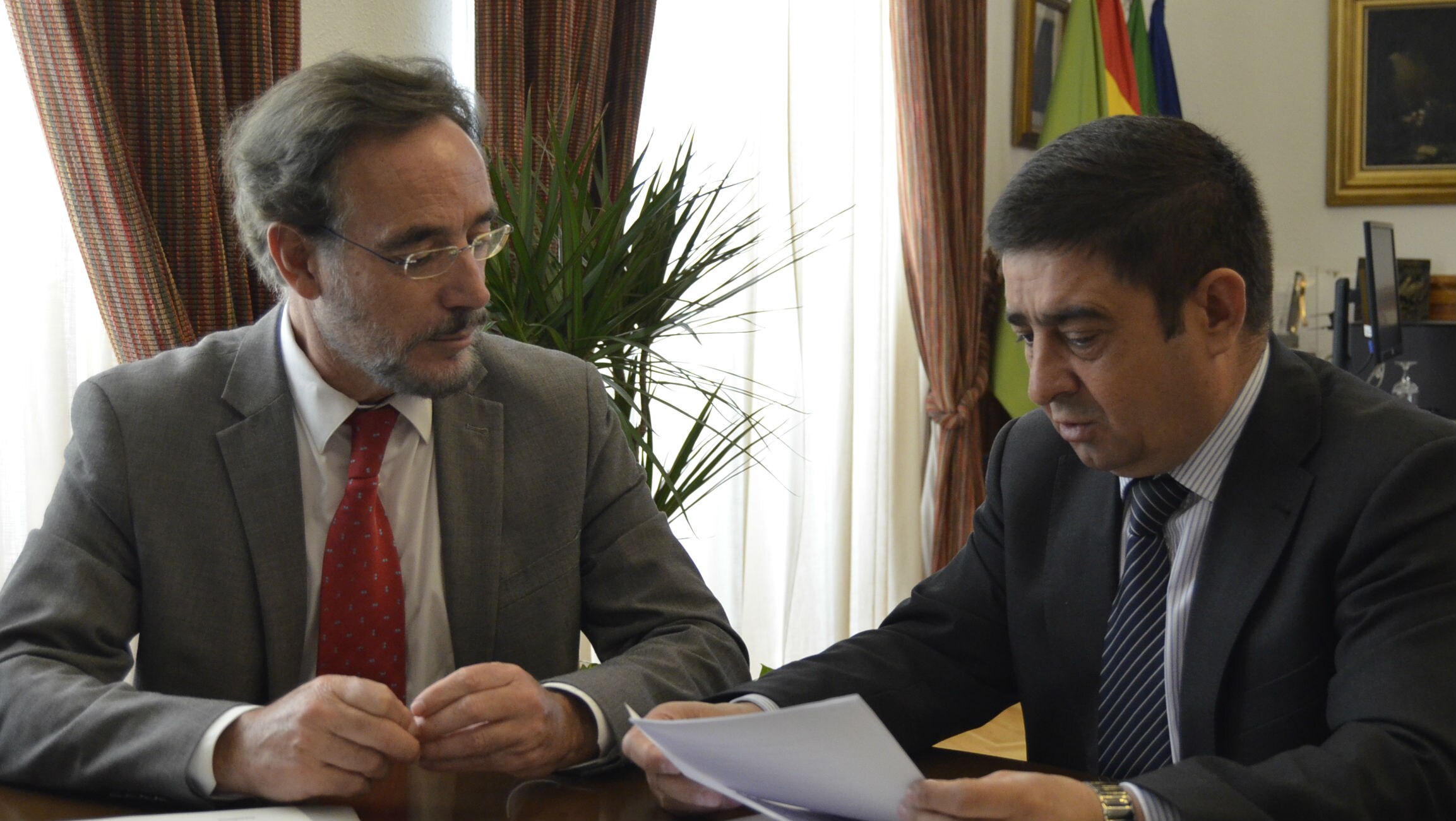 Felipe López y Francisco Reyes, durante la reunión.