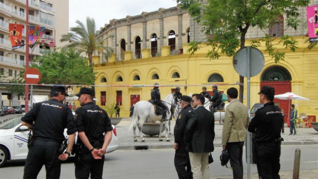 La Policía vigila la plaza de toros la pasada Feria