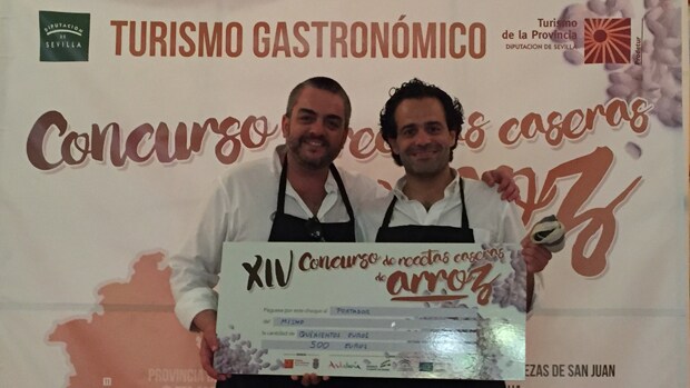 José Antonio y Luis Felipe, ganadores del concurso de arroz / ABC