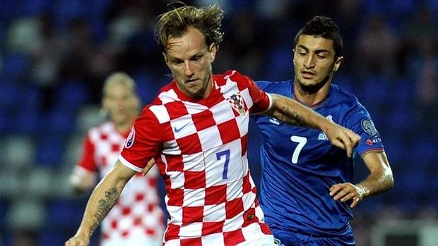 Rakitic, durante un partido con su selección.