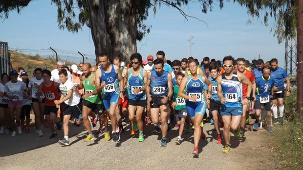 Carrera solidaria en el club de campo La Motilla