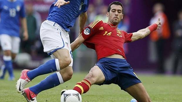 Busquets, durante un partido con la selección española.