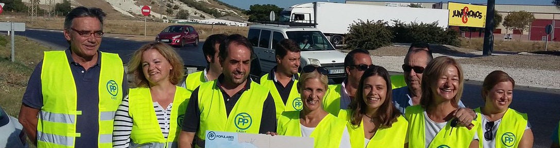 Los populares en la marcha que realizaron para pedir la ejecución de la Ronda Sur de Jerez