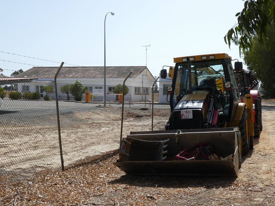 Maquinaria trabajando en la zona norte de El Rocío