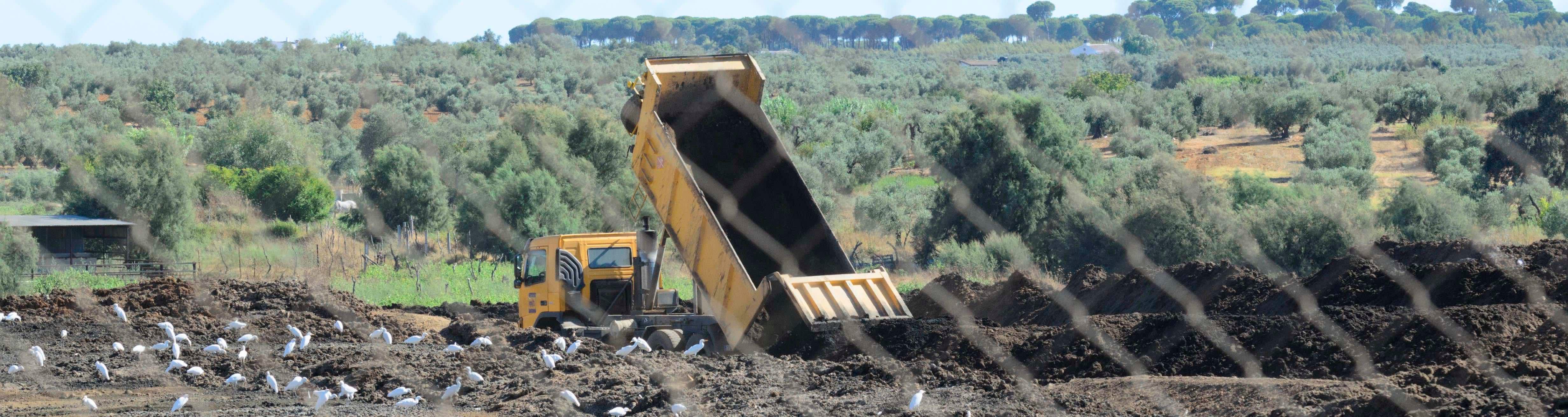 La oposición señala a la planta de compostaje El Raigal como causante de los malos olores