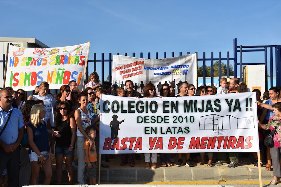 Petición de un nuevo colegio el año pasado en el Indira Gandhi de Mijas / J.J.M.