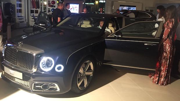 El nuevo Bentley Mulsanne fue examinado por los potenciales clientes