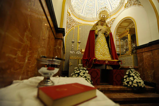 La Virgen de Lágrimas y Favores en la nueva capilla en San Juan
