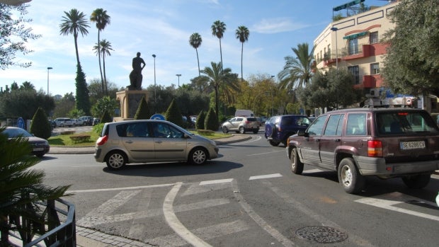 El tráfico en Alcalá presenta puntos negros como la rotonda de San Francisco