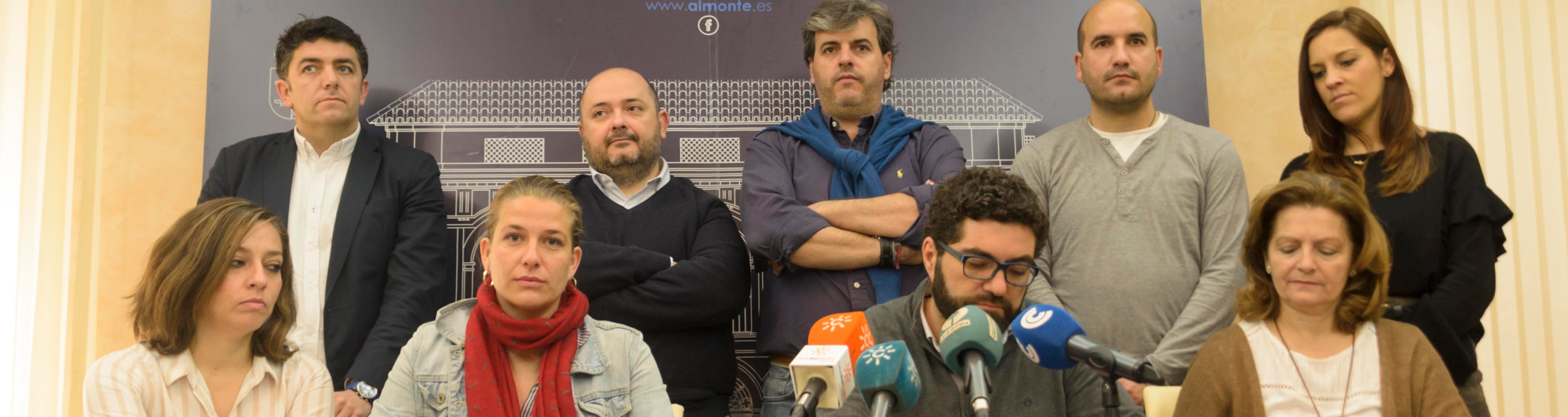 Los concejales del PSOE Almonte muestran su apoyo a la alcaldesa Rocío Espinosa