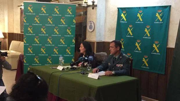 La subdelegada del Gobierno y el jefe de la Guardia Civil de Huelva dan los detalles de la operación