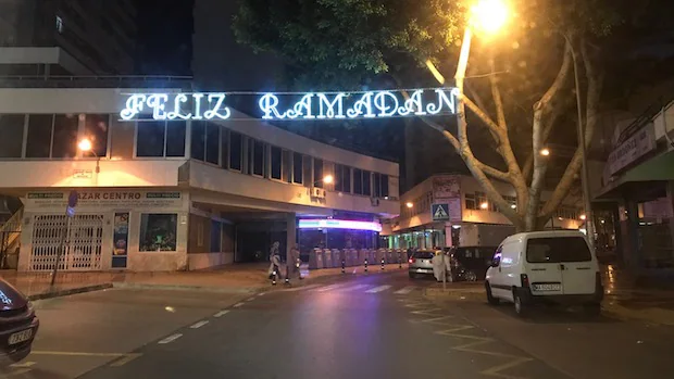 Luminoso de Feliz Ramadán en las calles de Torremolinos