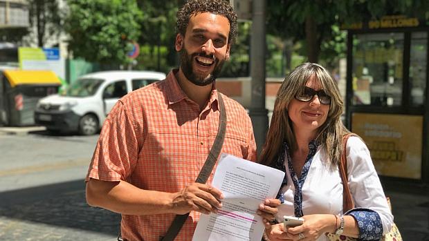 Jesús Candel y María José Espigares, presidente y vicepresidenta de Justicia por la Sanidad. / L.R.