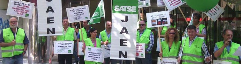 Concentración del Sindicato de Enfermería ante una sede de la Junta de Andalucía en Jaén