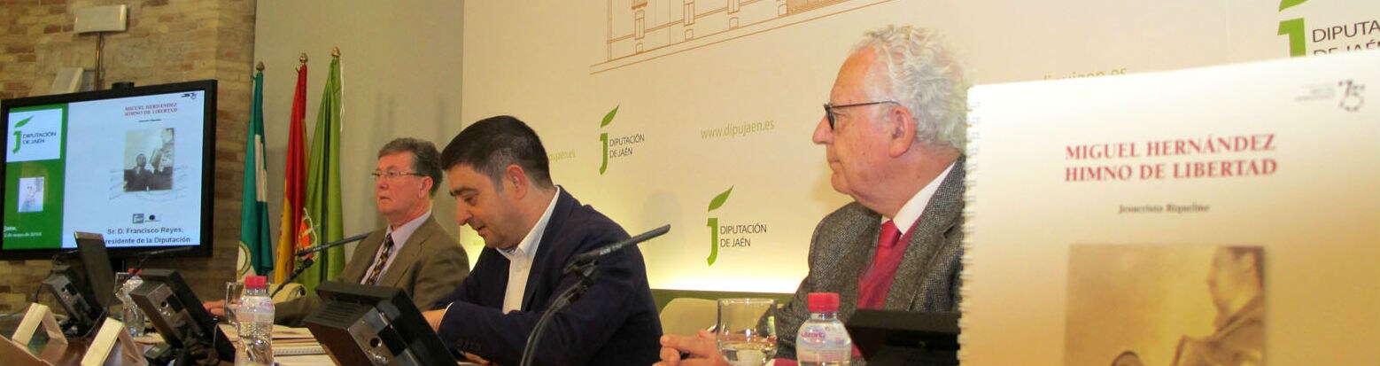 El presidente de la Diputación de Jaén, Francisco Reyes, durante la presentación del libro