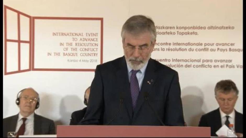 Adams pide el acercamiento de presos al País Vasco