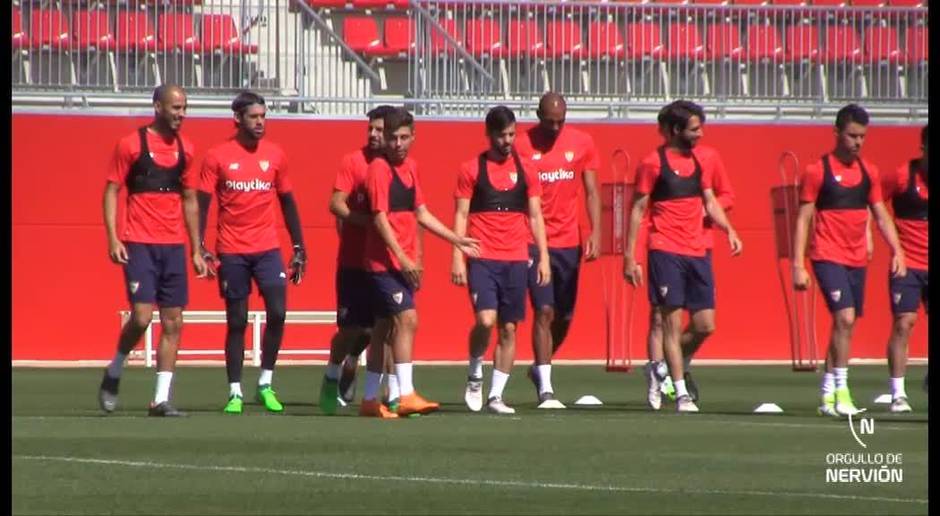 Pozo trabaja con el primer equipo del Sevilla