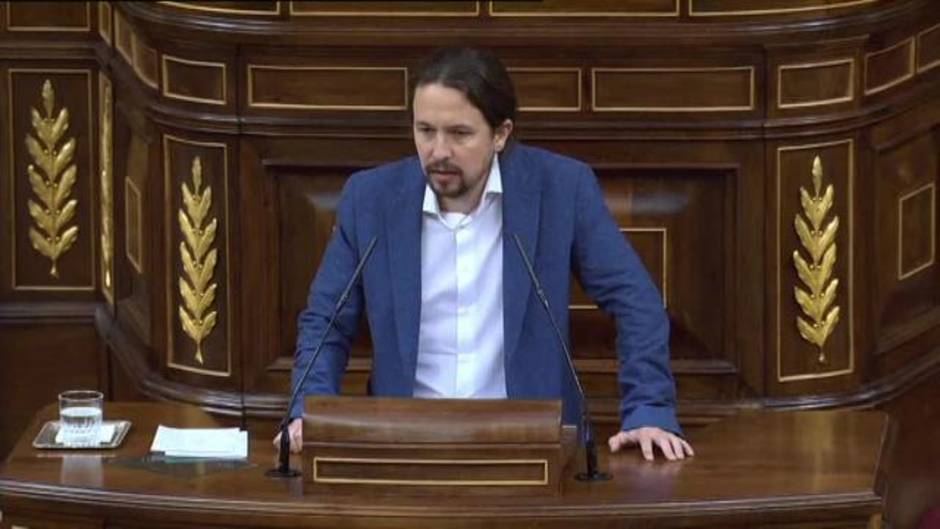 Iglesias: "Es inaceptable que el escaño del presidente del Gobierno esté ocupado por un bolso"