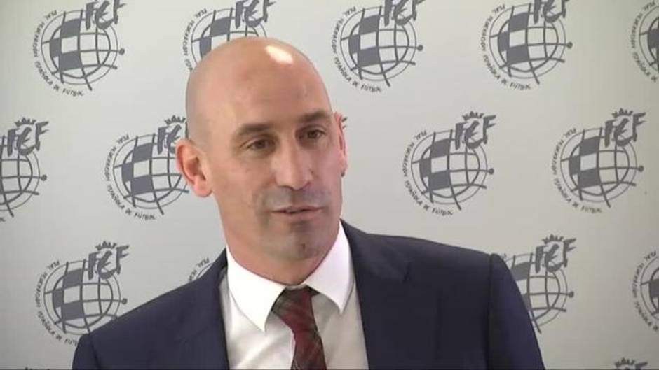 Luis Rubiales esquiva el enfrentamiento directo con Juan Luis Larrea