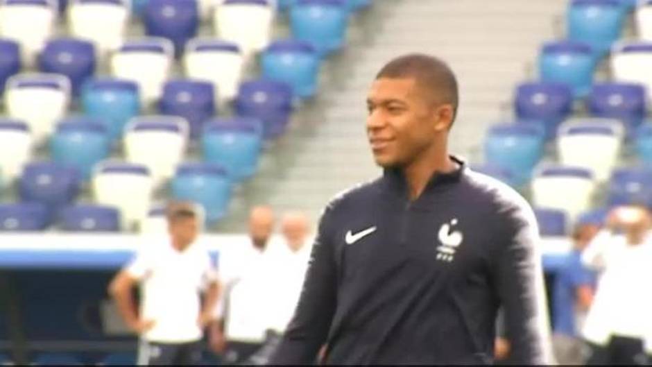 La Francia de Griezmann y Mbappé se enfrenta este viernes a Uruguay por un puesto en semifinales