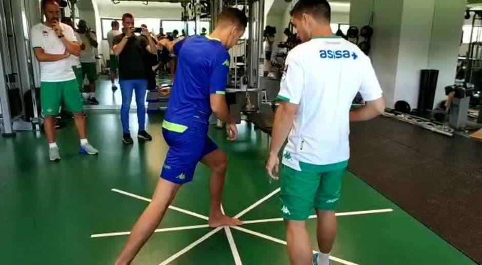 Feddal, uno más en los reconocimientos médicos del Betis