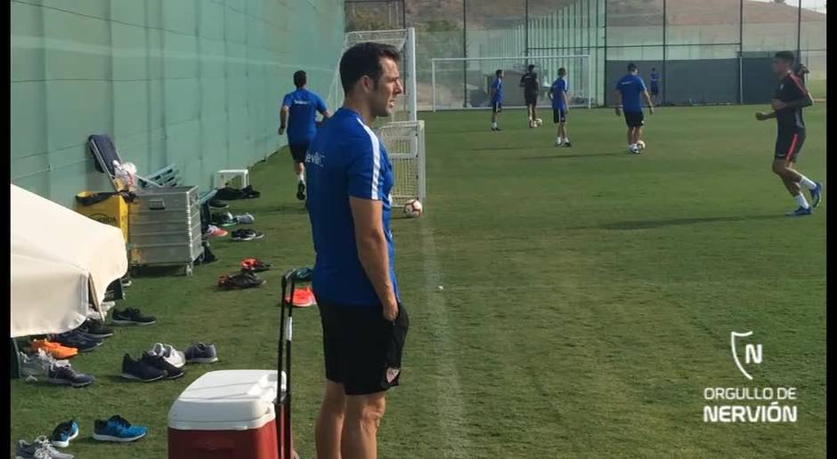 El adjunto a la dirección de Fútbol del Sevilla Carlos Marchena ya está en el stage de Benidorm