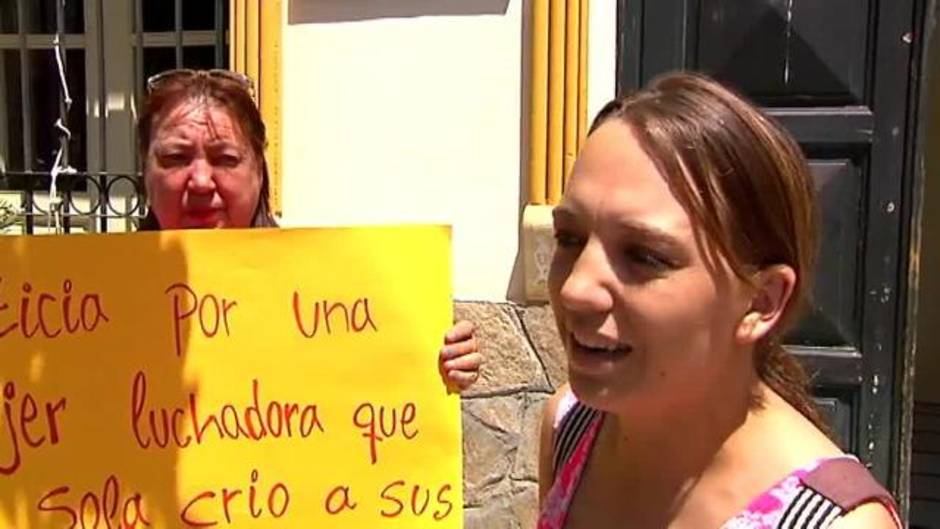 Lucha por la custodia de dos niñas entre la abuela materna de estas y el padre que apenas las conoce