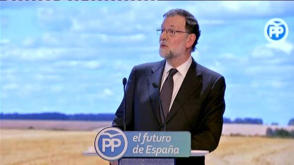 Rajoy: "Me aparto, pero no me voy"